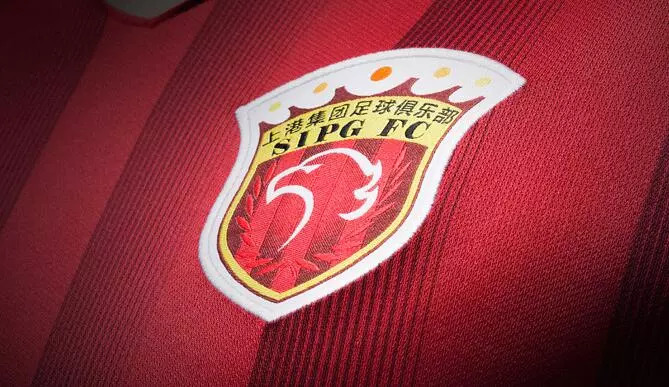 ATP以辛卡强强对话结束2025赛季，辛纳一战追平六位网坛传奇纪录（ATP 2025赛季收官上演辛卡巅峰对决，辛纳一战追平六位网坛传奇纪录）