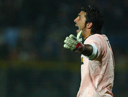 都体：国米和米兰考虑门将替代方案，卡普里莱成首选目标（都灵体育报：国米与米兰物色门将替代人选，卡普里莱为头号目标）