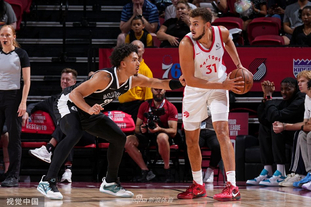 本泽马：不想踢世界杯是假话；齐祖若执教法国我祝他一切顺利（本泽马辟谣不想踢世界杯；祝福齐达内若执教法国队）