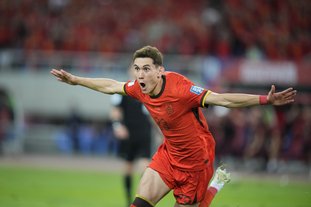 博主：戴琳曾点赞欠款相关新闻，并称熟人都清楚自己的为人（博主称戴琳曾为欠款新闻点过赞：称熟人皆知其为人）