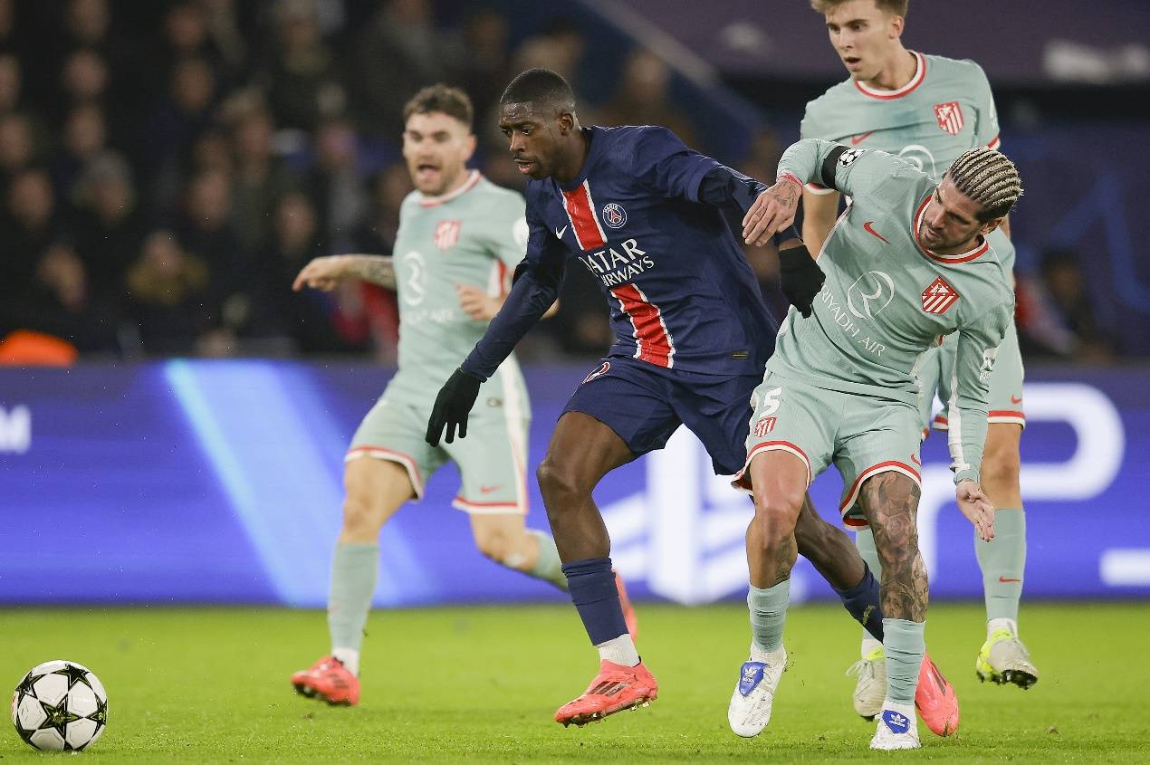 半场：莱比锡1-0斯图加特，沙博特自摆乌龙（半场战报：莱比锡暂1-0领先斯图加特，沙博特不慎自摆乌龙）