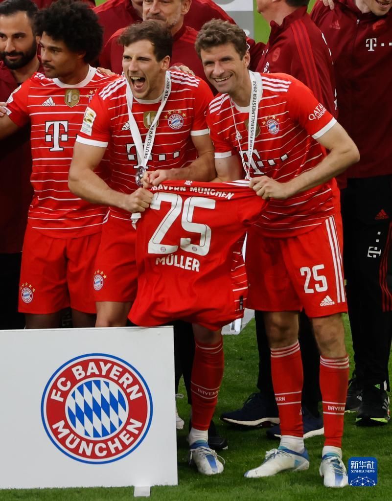 世体：霍安-加西亚因遭受撞击一瘸一拐，但能出战本轮欧冠（世体：霍安-加西亚被撞后跛行，仍将出战本轮欧冠）