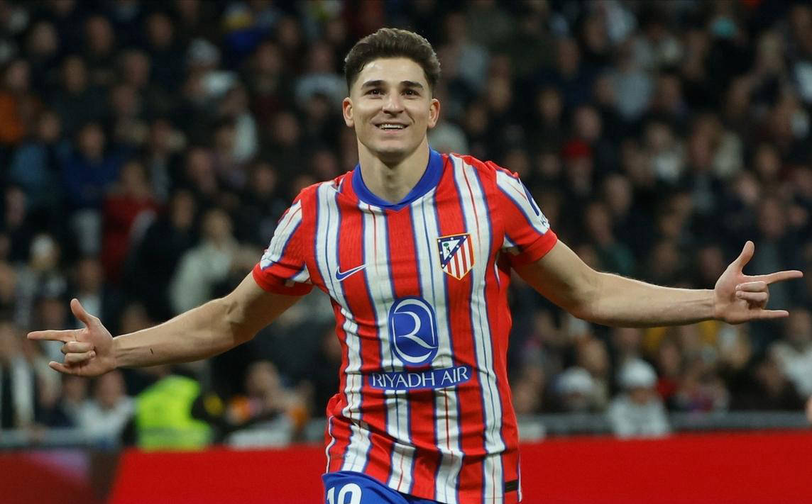 绿帽哥独家：斯洛特帅位告险，部分核心球员对其战术感到困惑（独家：斯洛特帅位岌岌可危，部分核心对其战术存疑）