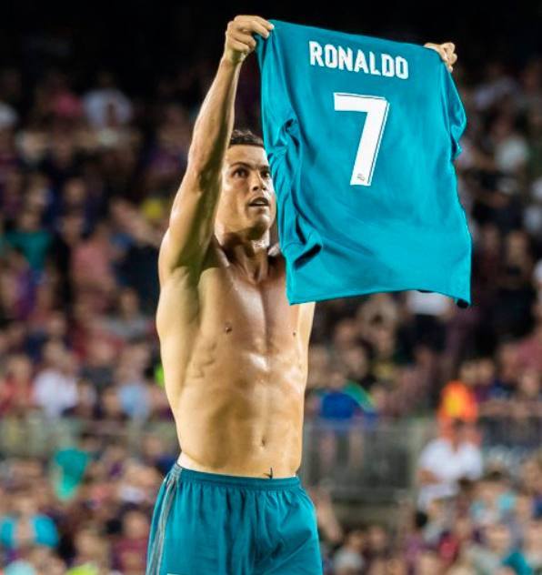 媒体人：李海新在联赛首轮就有严重误判；为长春亚泰感到不平（媒体人质疑李海新联赛揭幕战严重误判，为长春亚泰鸣不平）