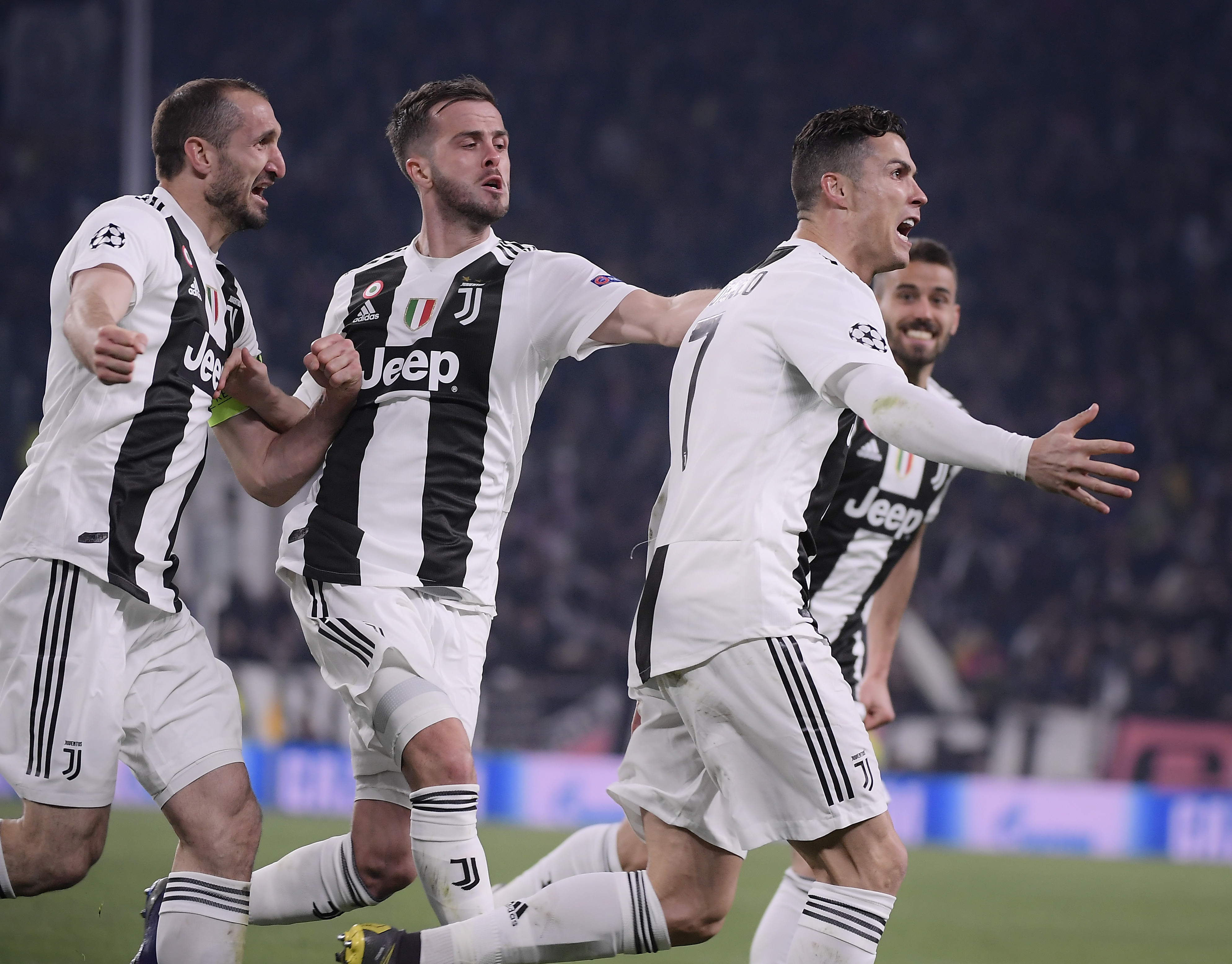 孔蒂：欧冠是完全不同的世界，我们的目标是比法兰克福多进1个（孔蒂：欧冠是另一片天地，力争比法兰克福多进一球）