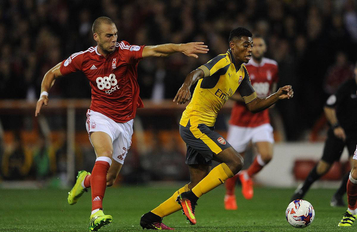 国安凯旋归来！足协杯夺冠背后的故事与战术解析（国安凯旋：足协杯封王幕后故事与战术解码）